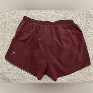 LULULEMON Fast and Free Reflective Shorts 3" in Maroon - Size S - Like New